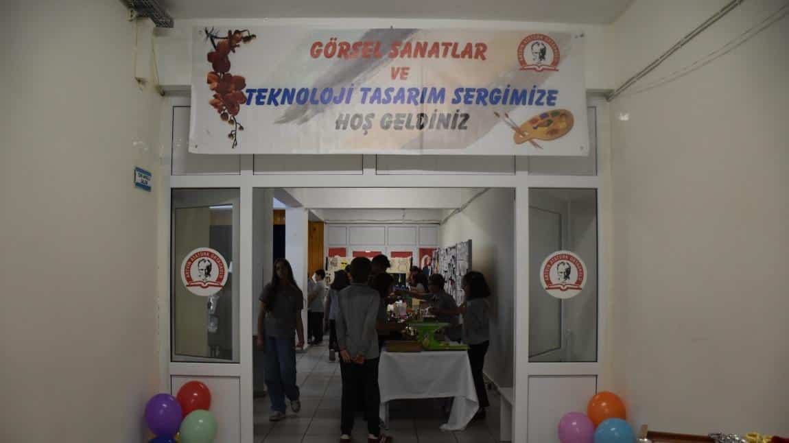 GÖRSEL SANATLAR VE TEKNOLOJİ TASARIM SERGİMİZİ GERÇEKLEŞTİRDİK!
