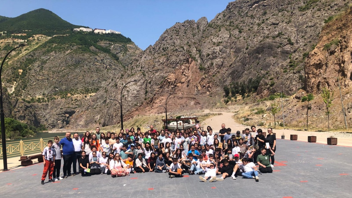 OKULUMUZ ÖĞRENCİLERİ DOĞAYLA İÇ İÇE KİTAP OKUDU!